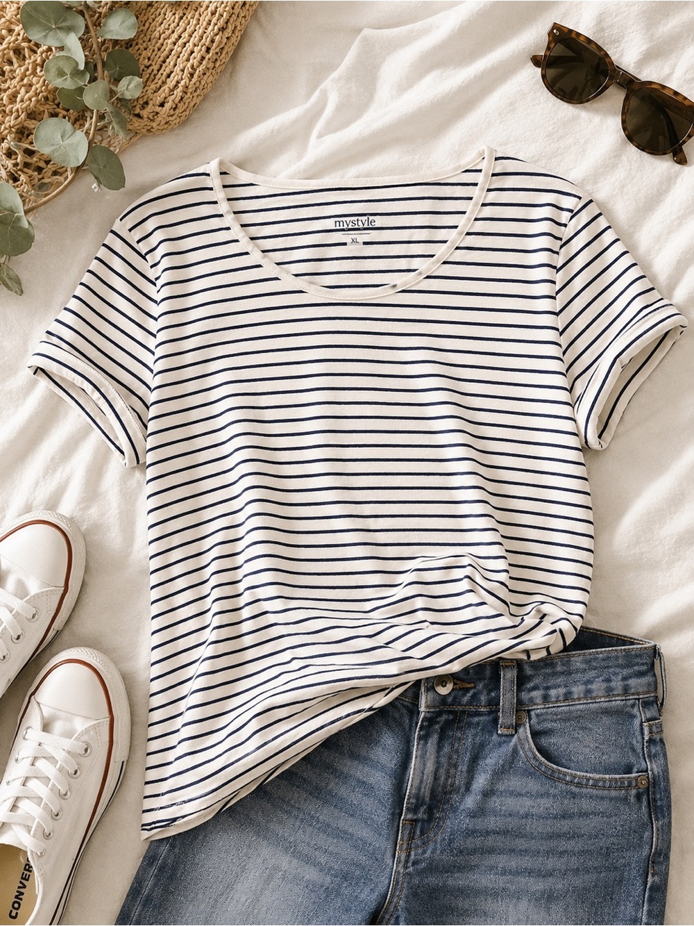 Women’s White & Navy Striped Short Sleeve Tee